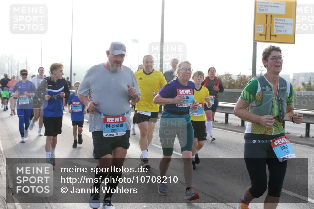 03.10.2026 - Köhlbrandbrückenlauf Jannik Wohlers http://msf.ph/oto/10708210 03.10.2026 09:27:55 Position 3 2802, 195, 2004, 1145 meine-sportfotos.de