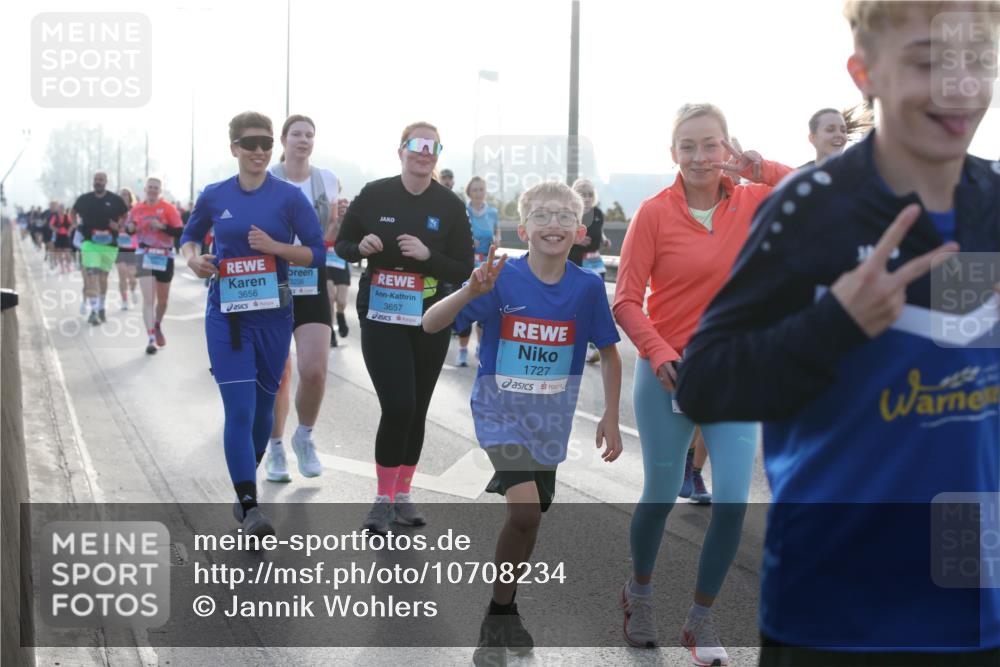 03.10.2026 - Köhlbrandbrückenlauf Jannik Wohlers http://msf.ph/oto/10708234 03.10.2026 09:27:58 Position 3 3656, 3657, 1727 meine-sportfotos.de