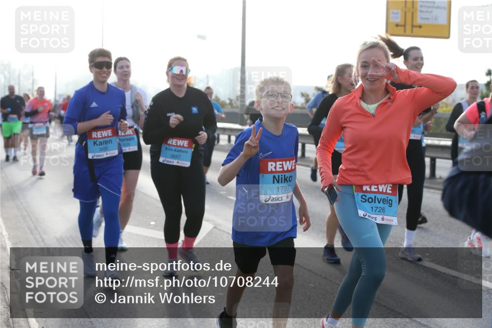 03.10.2026 - Köhlbrandbrückenlauf Jannik Wohlers http://msf.ph/oto/10708244 03.10.2026 09:27:58 Position 3 3656, 3657, 1727, 1726 meine-sportfotos.de