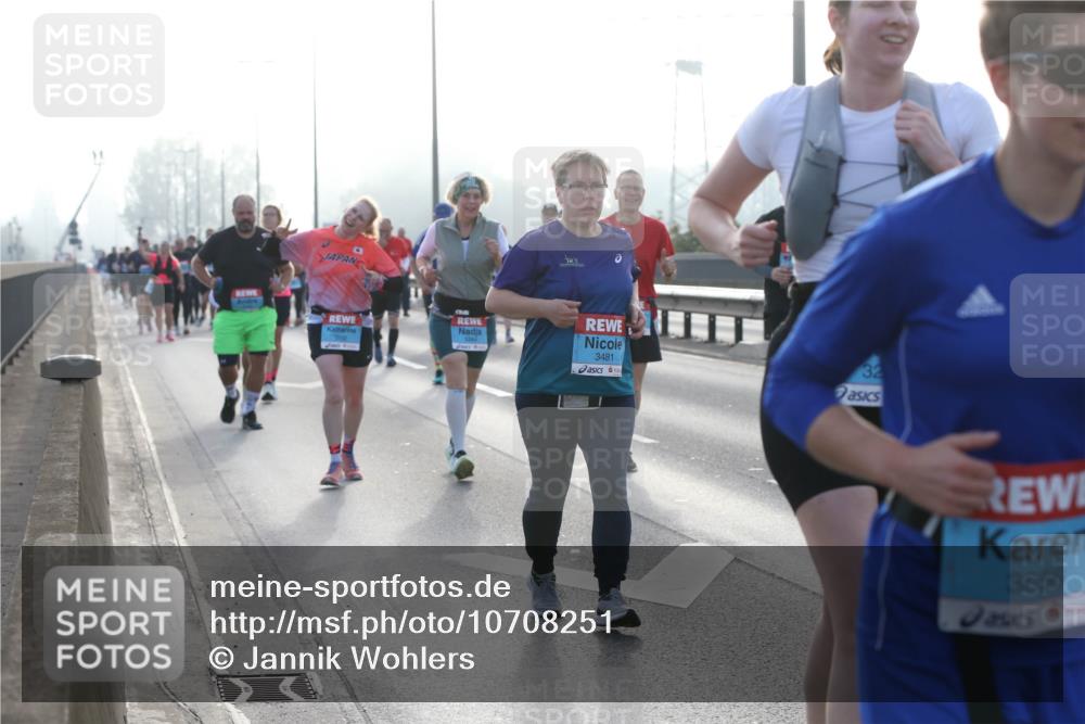 03.10.2026 - Köhlbrandbrückenlauf Jannik Wohlers http://msf.ph/oto/10708251 03.10.2026 09:28:00 Position 3 3481, 32, 3656 meine-sportfotos.de