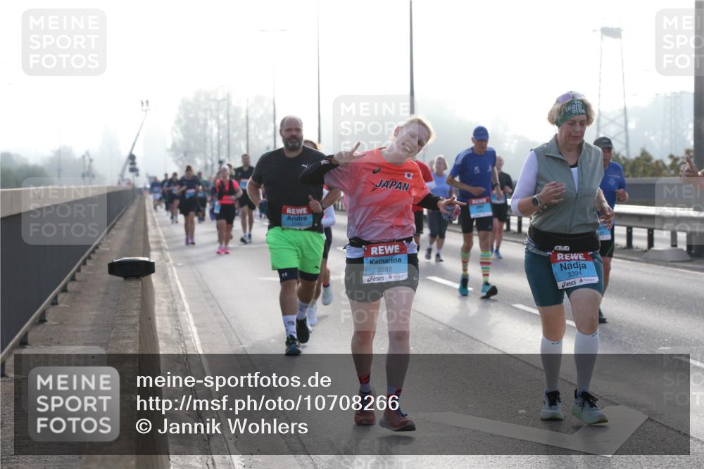 03.10.2026 - Köhlbrandbrückenlauf Jannik Wohlers http://msf.ph/oto/10708266 03.10.2026 09:28:02 Position 3 3592, 3394 meine-sportfotos.de