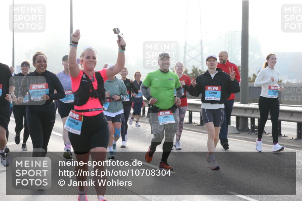 03.10.2026 - Köhlbrandbrückenlauf Jannik Wohlers http://msf.ph/oto/10708304 03.10.2026 09:28:12 Position 3 3564, 1578, 3279, 1239, 1579, 1525 meine-sportfotos.de