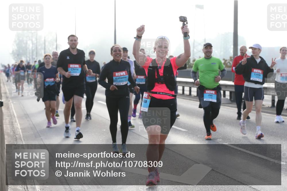 03.10.2026 - Köhlbrandbrückenlauf Jannik Wohlers http://msf.ph/oto/10708309 03.10.2026 09:28:13 Position 3 3564 meine-sportfotos.de