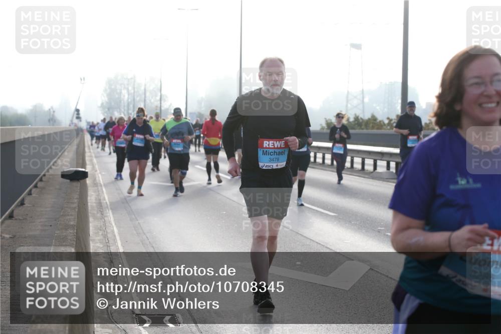 03.10.2026 - Köhlbrandbrückenlauf Jannik Wohlers http://msf.ph/oto/10708345 03.10.2026 09:28:21 Position 3 3478, 3285 meine-sportfotos.de