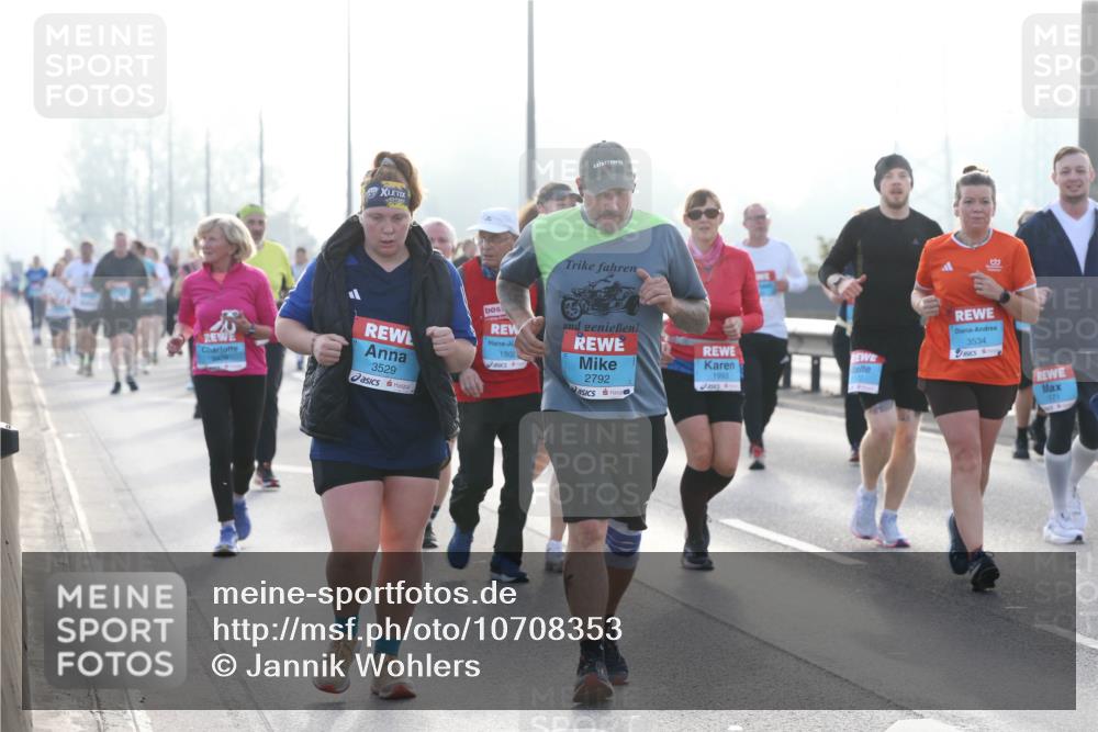 03.10.2026 - Köhlbrandbrückenlauf Jannik Wohlers http://msf.ph/oto/10708353 03.10.2026 09:28:26 Position 3 3529, 1502, 1993, 2792, 3534, 1171 meine-sportfotos.de