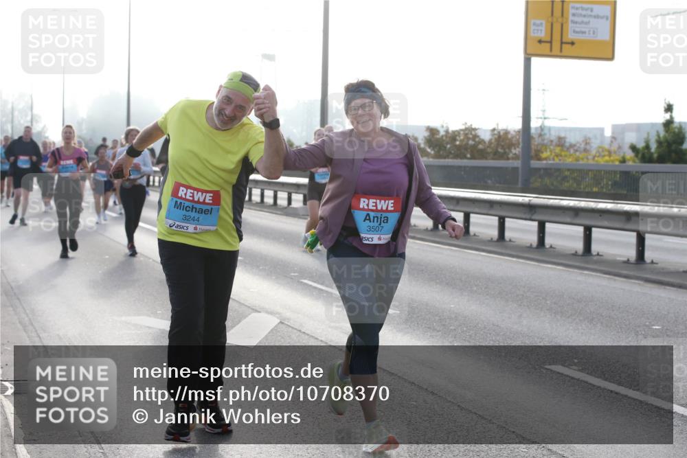 03.10.2026 - Köhlbrandbrückenlauf Jannik Wohlers http://msf.ph/oto/10708370 03.10.2026 09:28:34 Position 3 3244, 3507 meine-sportfotos.de