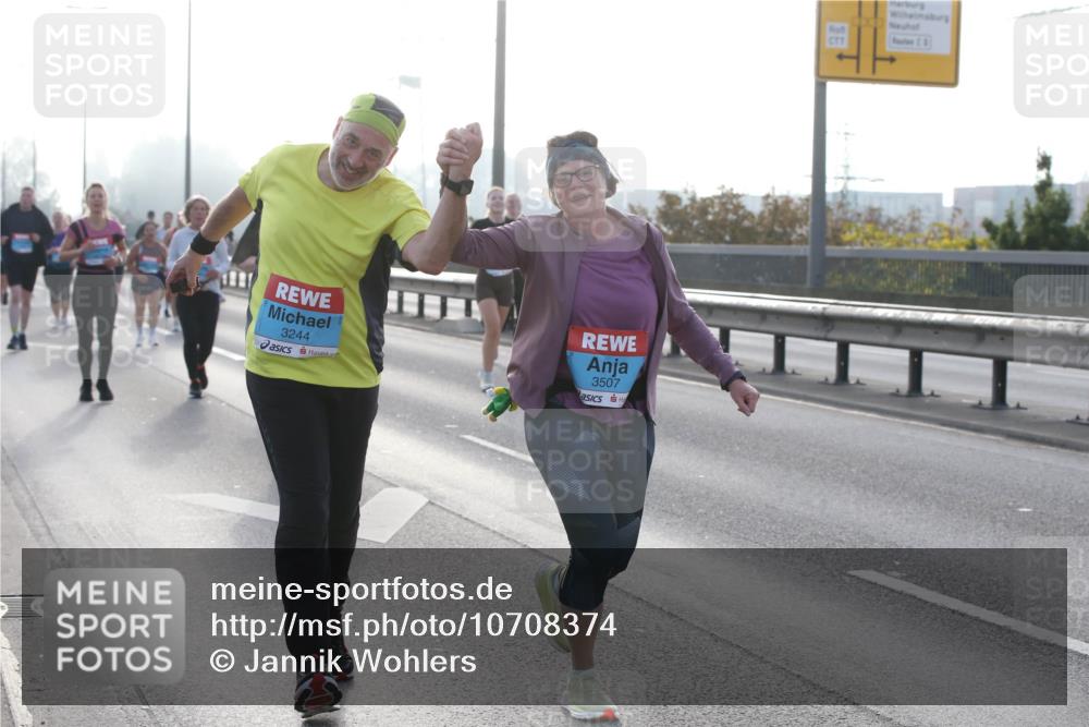 03.10.2026 - Köhlbrandbrückenlauf Jannik Wohlers http://msf.ph/oto/10708374 03.10.2026 09:28:34 Position 3 36, 3244, 3507 meine-sportfotos.de