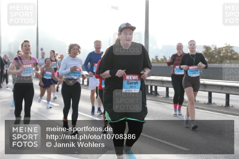 03.10.2026 - Köhlbrandbrückenlauf Jannik Wohlers http://msf.ph/oto/10708386 03.10.2026 09:28:36 Position 3 2272, 3683, 3614 meine-sportfotos.de