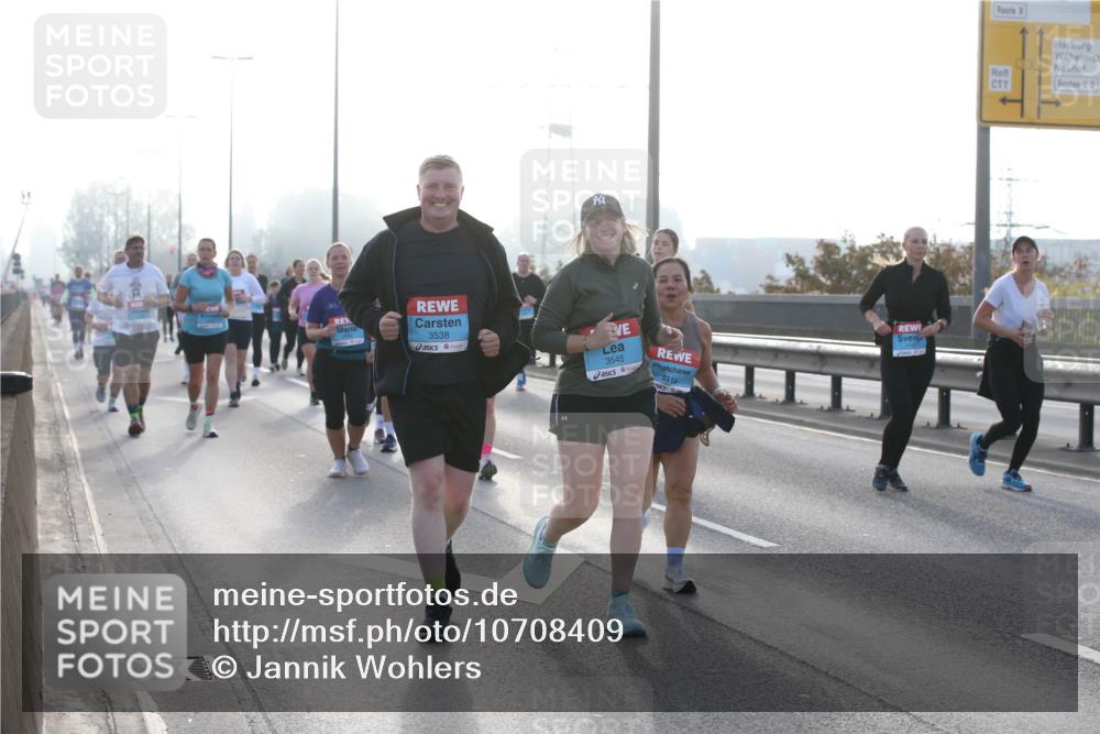 03.10.2026 - Köhlbrandbrückenlauf Jannik Wohlers http://msf.ph/oto/10708409 03.10.2026 09:28:41 Position 3 3538, 3545, 3316 meine-sportfotos.de
