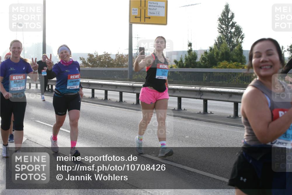 03.10.2026 - Köhlbrandbrückenlauf Jannik Wohlers http://msf.ph/oto/10708426 03.10.2026 09:28:44 Position 3 3590, 3681, 20, 3853, 331 meine-sportfotos.de