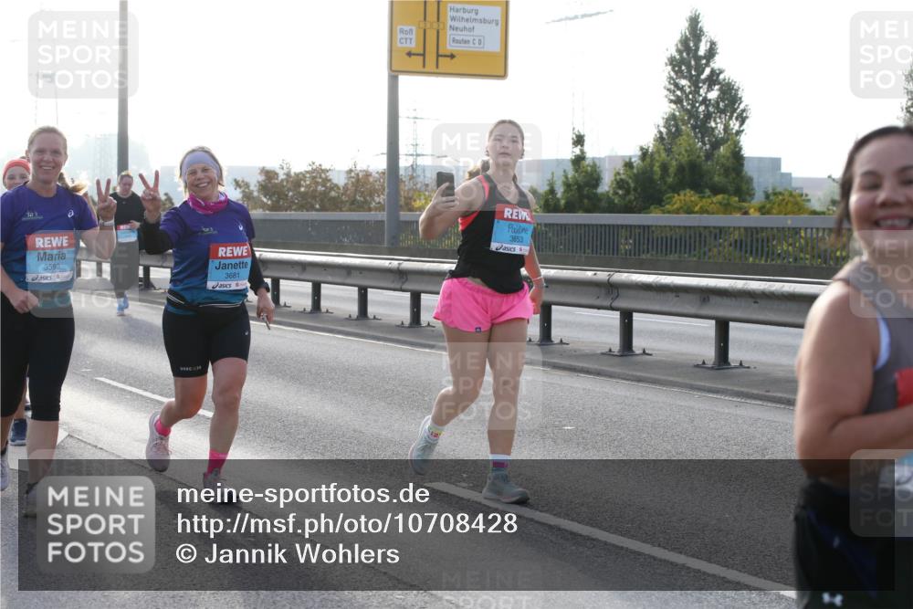 03.10.2026 - Köhlbrandbrückenlauf Jannik Wohlers http://msf.ph/oto/10708428 03.10.2026 09:28:44 Position 3 3590, 3681, 26, 3853 meine-sportfotos.de