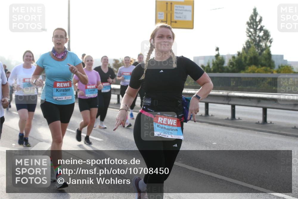 03.10.2026 - Köhlbrandbrückenlauf Jannik Wohlers http://msf.ph/oto/10708450 03.10.2026 09:28:47 Position 3 3354, 2075 meine-sportfotos.de