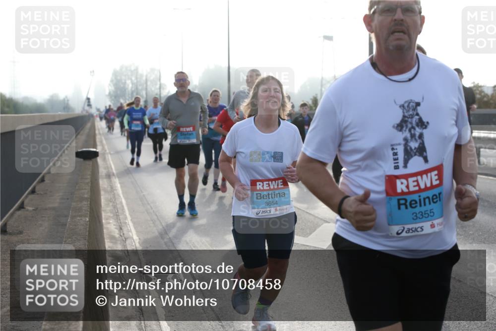 03.10.2026 - Köhlbrandbrückenlauf Jannik Wohlers http://msf.ph/oto/10708458 03.10.2026 09:28:49 Position 3 3654, 20, 3355 meine-sportfotos.de