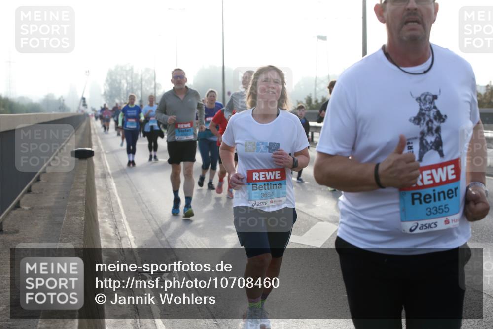 03.10.2026 - Köhlbrandbrückenlauf Jannik Wohlers http://msf.ph/oto/10708460 03.10.2026 09:28:49 Position 3 20, 3654, 3355 meine-sportfotos.de
