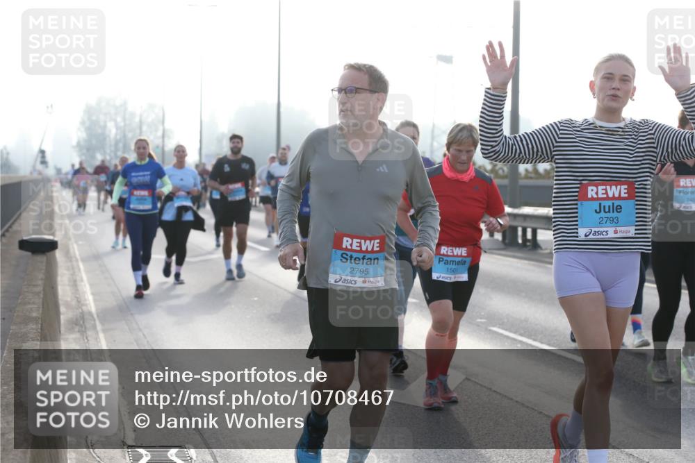 03.10.2026 - Köhlbrandbrückenlauf Jannik Wohlers http://msf.ph/oto/10708467 03.10.2026 09:28:51 Position 3 1501, 2795, 246, 2793 meine-sportfotos.de