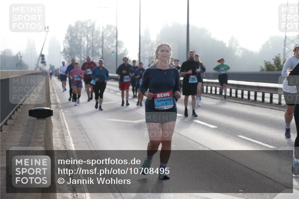 03.10.2026 - Köhlbrandbrückenlauf Jannik Wohlers http://msf.ph/oto/10708495 03.10.2026 09:28:58 Position 3 3176 meine-sportfotos.de
