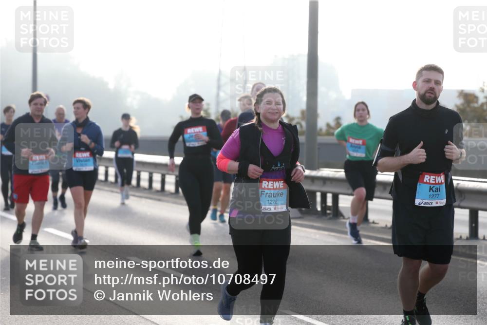 03.10.2026 - Köhlbrandbrückenlauf Jannik Wohlers http://msf.ph/oto/10708497 03.10.2026 09:29:05 Position 3 1278, 1277 meine-sportfotos.de