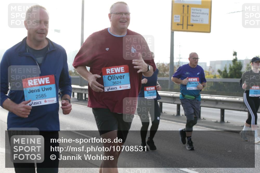 03.10.2026 - Köhlbrandbrückenlauf Jannik Wohlers http://msf.ph/oto/10708531 03.10.2026 09:29:15 Position 3 2585, 3624, 3653, 3464, 3715 meine-sportfotos.de