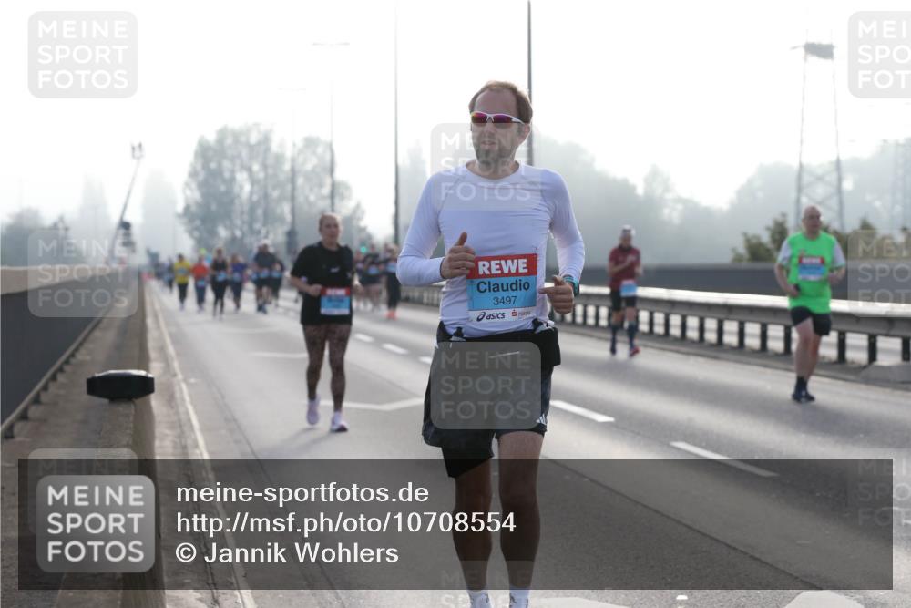 03.10.2026 - Köhlbrandbrückenlauf Jannik Wohlers http://msf.ph/oto/10708554 03.10.2026 09:29:23 Position 3 3497 meine-sportfotos.de