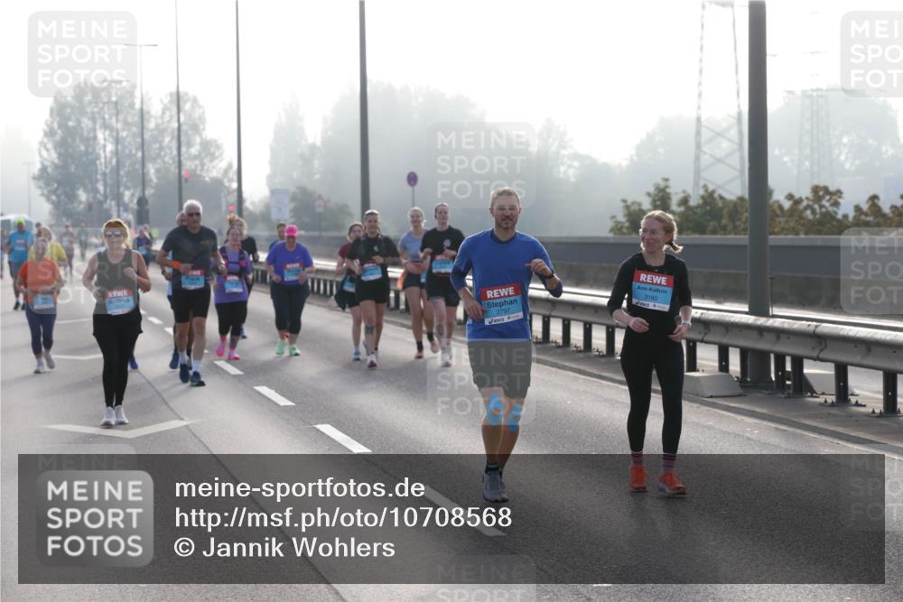 03.10.2026 - Köhlbrandbrückenlauf Jannik Wohlers http://msf.ph/oto/10708568 03.10.2026 09:29:42 Position 3 2797, 3180 meine-sportfotos.de