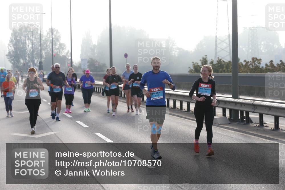 03.10.2026 - Köhlbrandbrückenlauf Jannik Wohlers http://msf.ph/oto/10708570 03.10.2026 09:29:42 Position 3 2797, 3180 meine-sportfotos.de