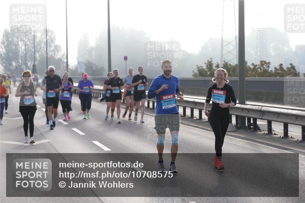 03.10.2026 - Köhlbrandbrückenlauf Jannik Wohlers http://msf.ph/oto/10708575 03.10.2026 09:29:43 Position 3 2797, 3180 meine-sportfotos.de