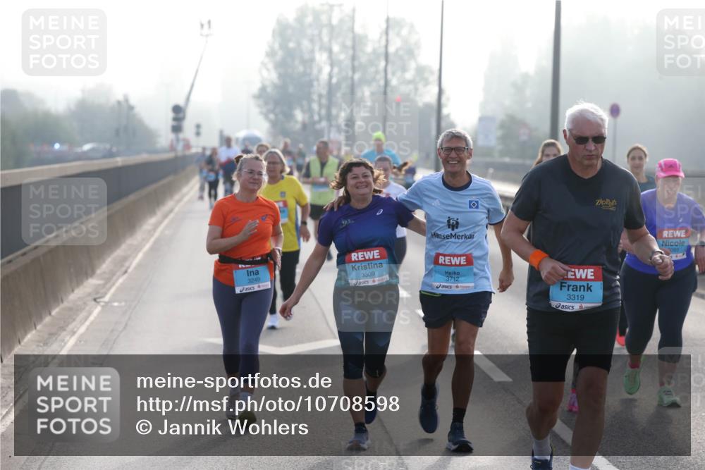 03.10.2026 - Köhlbrandbrückenlauf Jannik Wohlers http://msf.ph/oto/10708598 03.10.2026 09:29:51 Position 3 3249, 3309, 3712, 3319, 3093 meine-sportfotos.de