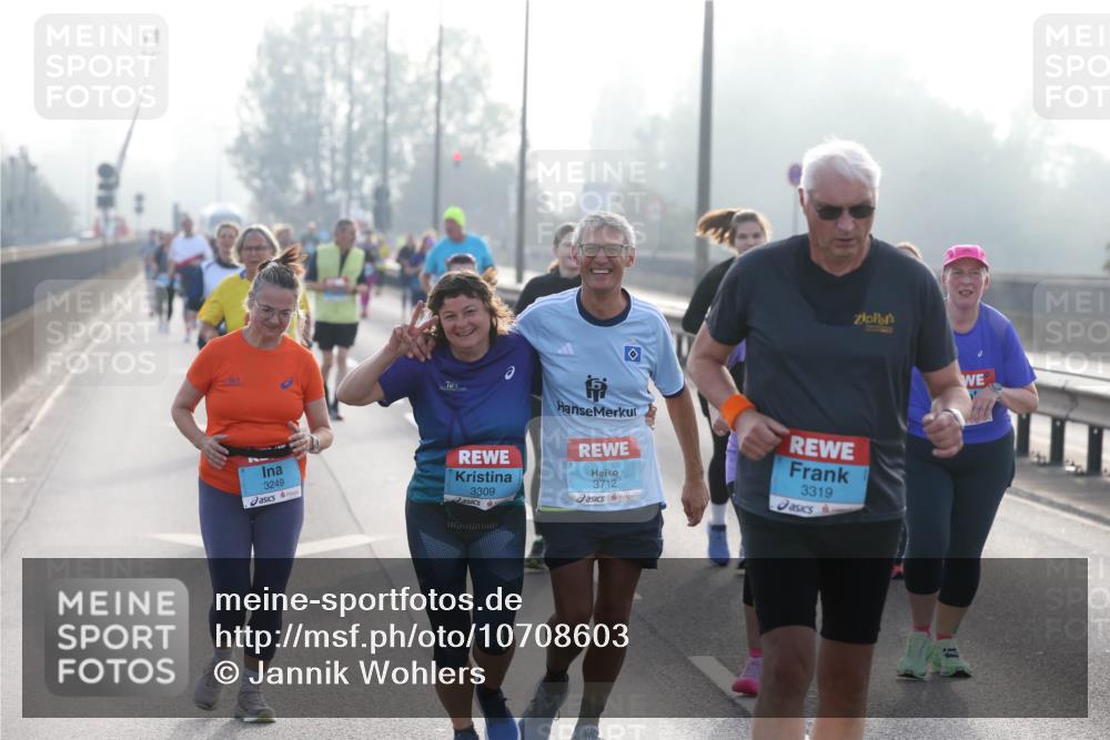 03.10.2026 - Köhlbrandbrückenlauf Jannik Wohlers http://msf.ph/oto/10708603 03.10.2026 09:29:52 Position 3 3249, 3309, 3712, 3319 meine-sportfotos.de