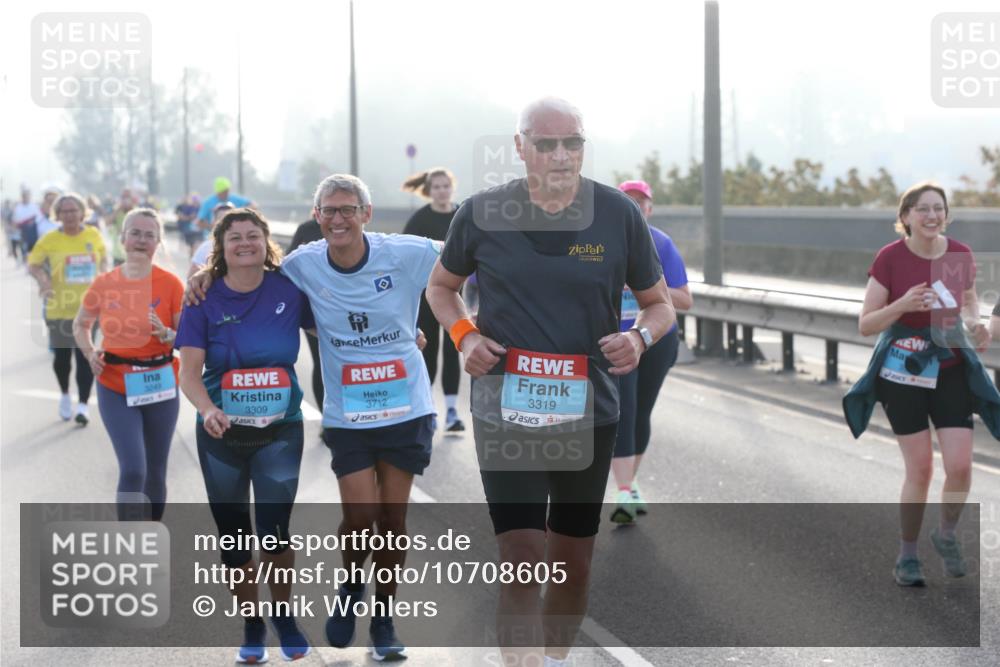 03.10.2026 - Köhlbrandbrückenlauf Jannik Wohlers http://msf.ph/oto/10708605 03.10.2026 09:29:53 Position 3 3249, 3309, 3712, 3319 meine-sportfotos.de