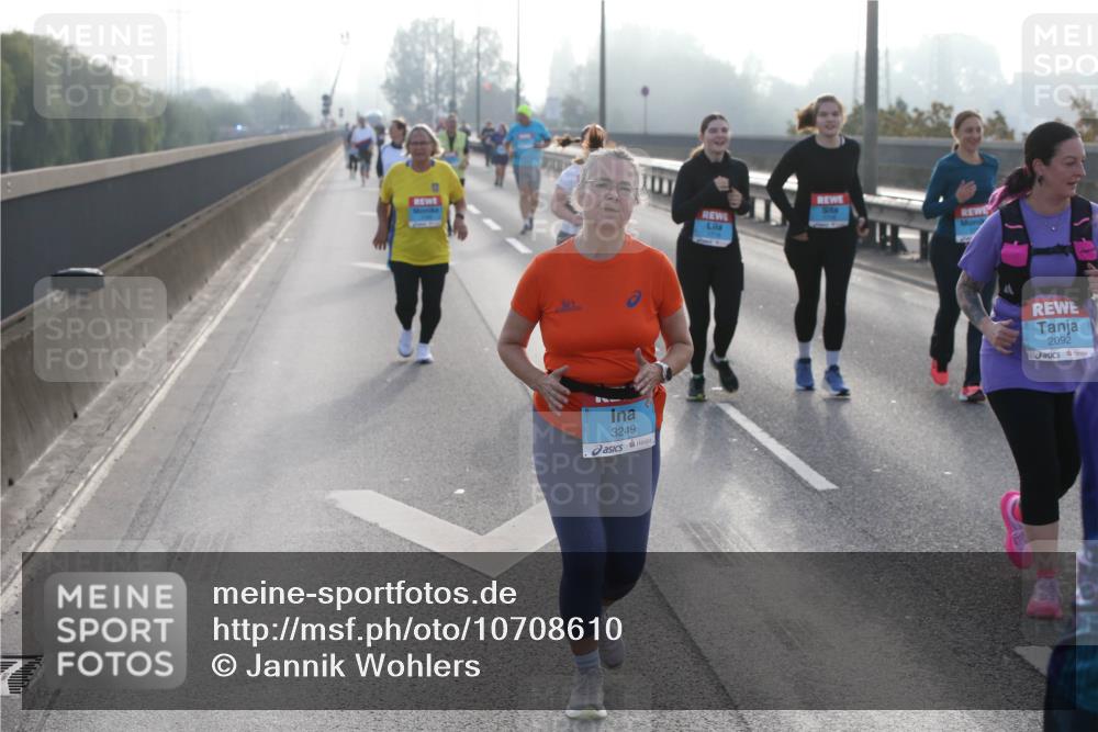 03.10.2026 - Köhlbrandbrückenlauf Jannik Wohlers http://msf.ph/oto/10708610 03.10.2026 09:29:56 Position 3 3249, 2092 meine-sportfotos.de