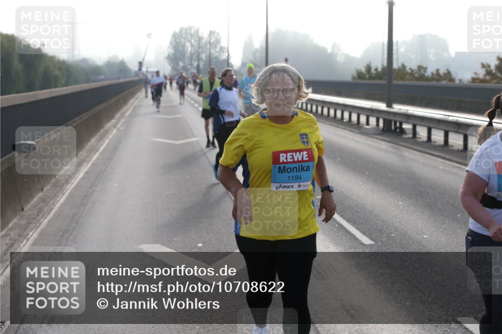 03.10.2026 - Köhlbrandbrückenlauf Jannik Wohlers http://msf.ph/oto/10708622 03.10.2026 09:30:01 Position 3 1194 meine-sportfotos.de