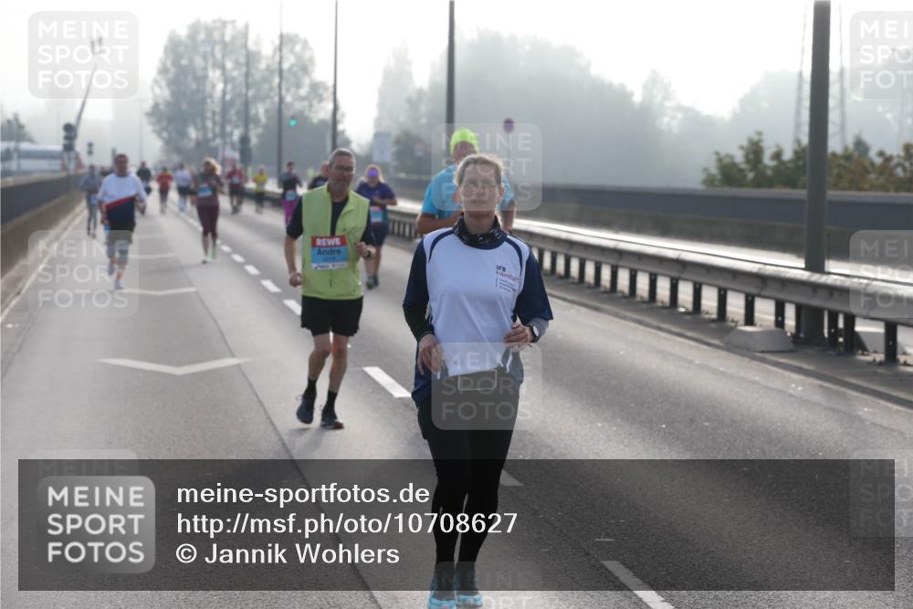 03.10.2026 - Köhlbrandbrückenlauf Jannik Wohlers http://msf.ph/oto/10708627 03.10.2026 09:30:02 Position 3  meine-sportfotos.de