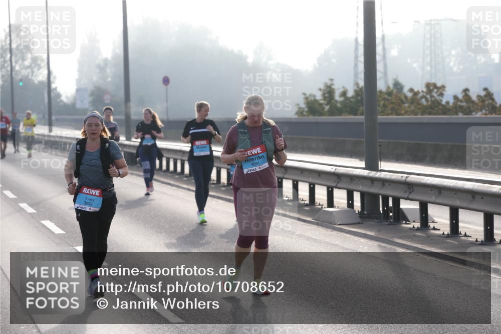 03.10.2026 - Köhlbrandbrückenlauf Jannik Wohlers http://msf.ph/oto/10708652 03.10.2026 09:30:18 Position 3 3839, 3691 meine-sportfotos.de