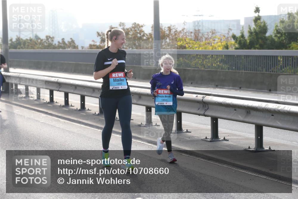 03.10.2026 - Köhlbrandbrückenlauf Jannik Wohlers http://msf.ph/oto/10708660 03.10.2026 09:30:26 Position 3 1892, 1893 meine-sportfotos.de