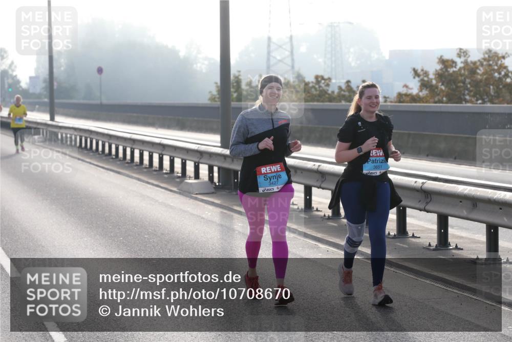 03.10.2026 - Köhlbrandbrückenlauf Jannik Wohlers http://msf.ph/oto/10708670 03.10.2026 09:30:30 Position 3 3427, 3651 meine-sportfotos.de