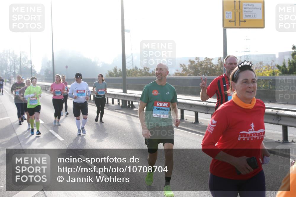 03.10.2026 - Köhlbrandbrückenlauf Jannik Wohlers http://msf.ph/oto/10708704 03.10.2026 09:30:49 Position 3 1725 meine-sportfotos.de