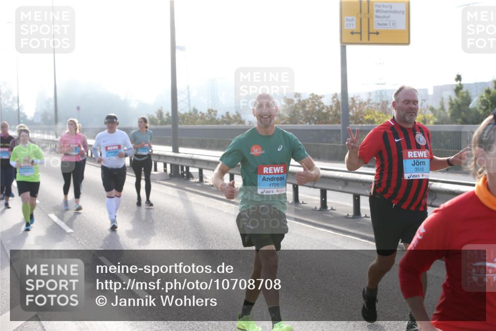 03.10.2026 - Köhlbrandbrückenlauf Jannik Wohlers http://msf.ph/oto/10708708 03.10.2026 09:30:49 Position 3 36, 1725, 3516 meine-sportfotos.de