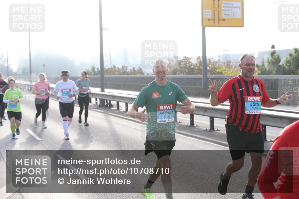03.10.2026 - Köhlbrandbrückenlauf Jannik Wohlers http://msf.ph/oto/10708710 03.10.2026 09:30:49 Position 3 36, 1725, 3516 meine-sportfotos.de