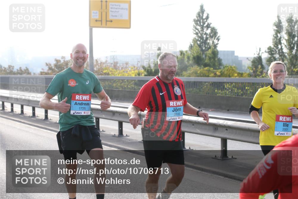 03.10.2026 - Köhlbrandbrückenlauf Jannik Wohlers http://msf.ph/oto/10708713 03.10.2026 09:30:50 Position 3 1725, 3516, 2001 meine-sportfotos.de