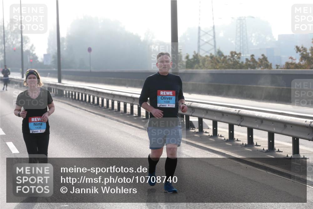 03.10.2026 - Köhlbrandbrückenlauf Jannik Wohlers http://msf.ph/oto/10708740 03.10.2026 09:31:11 Position 3 1439, 1438 meine-sportfotos.de