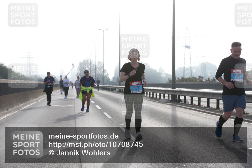 03.10.2026 - Köhlbrandbrückenlauf Jannik Wohlers http://msf.ph/oto/10708745 03.10.2026 09:31:13 Position 3 1439, 1438 meine-sportfotos.de
