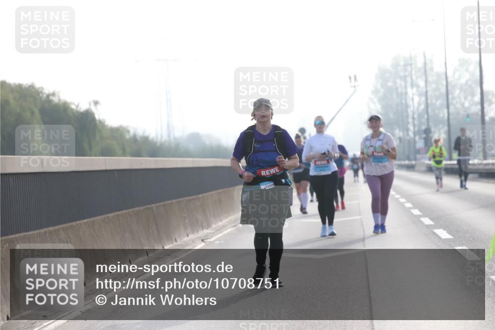 03.10.2026 - Köhlbrandbrückenlauf Jannik Wohlers http://msf.ph/oto/10708751 03.10.2026 09:31:17 Position 3  meine-sportfotos.de