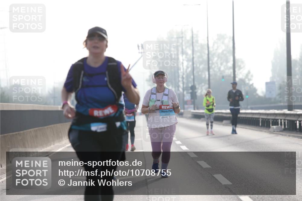 03.10.2026 - Köhlbrandbrückenlauf Jannik Wohlers http://msf.ph/oto/10708755 03.10.2026 09:31:20 Position 3 2945 meine-sportfotos.de