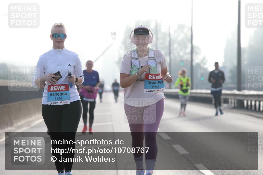 03.10.2026 - Köhlbrandbrückenlauf Jannik Wohlers http://msf.ph/oto/10708767 03.10.2026 09:31:25 Position 3 3554, 2945 meine-sportfotos.de
