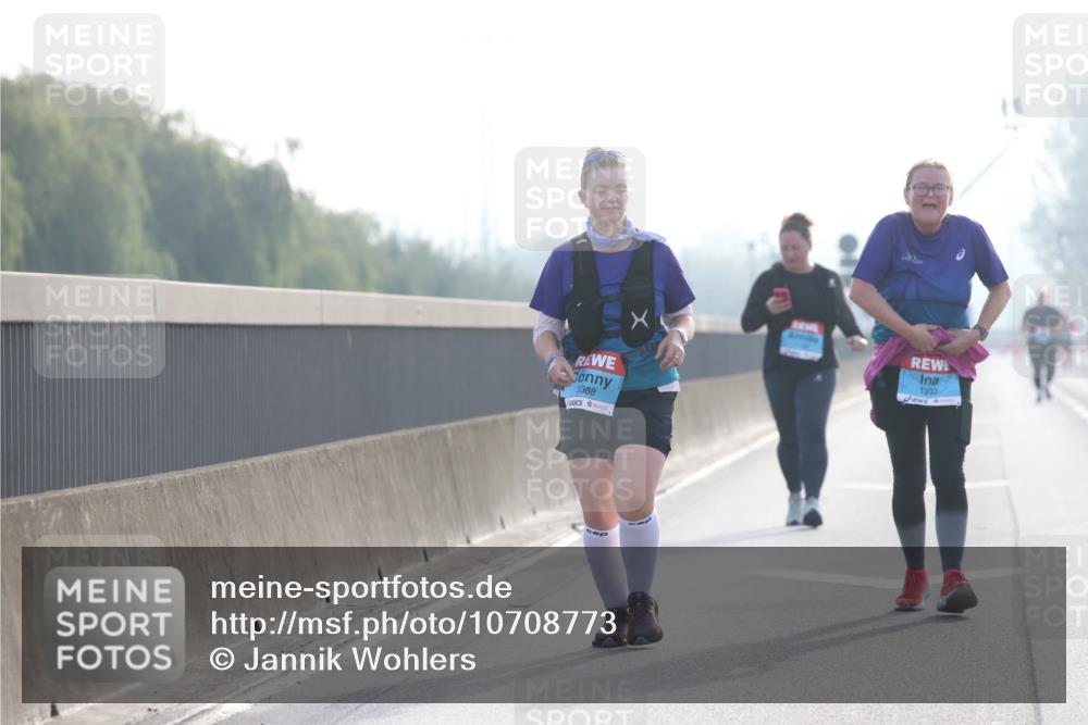 03.10.2026 - Köhlbrandbrückenlauf Jannik Wohlers http://msf.ph/oto/10708773 03.10.2026 09:31:30 Position 3 3388, 1332 meine-sportfotos.de