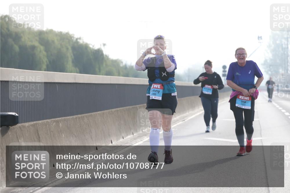 03.10.2026 - Köhlbrandbrückenlauf Jannik Wohlers http://msf.ph/oto/10708777 03.10.2026 09:31:31 Position 3 388, 1332 meine-sportfotos.de