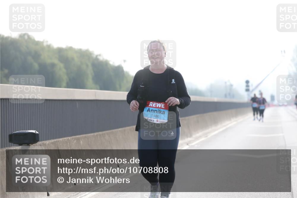 03.10.2026 - Köhlbrandbrückenlauf Jannik Wohlers http://msf.ph/oto/10708808 03.10.2026 09:31:39 Position 3 1186 meine-sportfotos.de