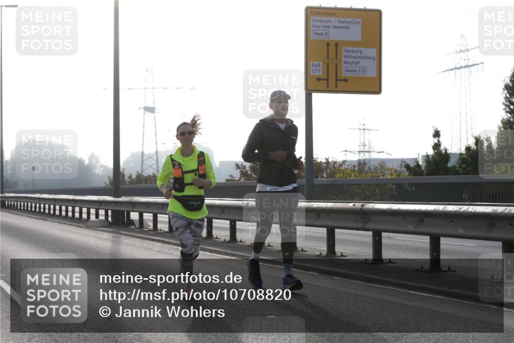 03.10.2026 - Köhlbrandbrückenlauf Jannik Wohlers http://msf.ph/oto/10708820 03.10.2026 09:31:42 Position 3  meine-sportfotos.de