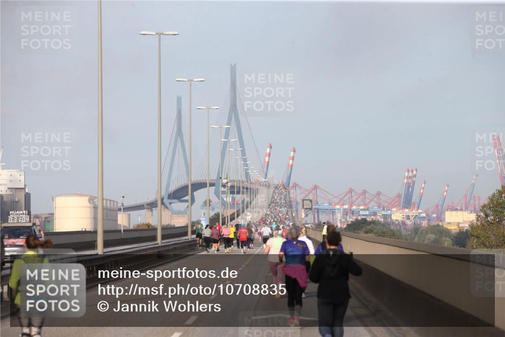 03.10.2026 - Köhlbrandbrückenlauf Jannik Wohlers http://msf.ph/oto/10708835 03.10.2026 09:31:58 Position 3 0, 38, 04 meine-sportfotos.de