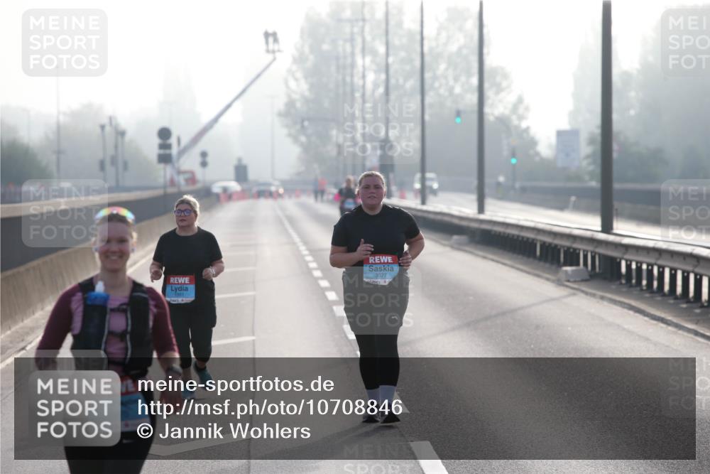03.10.2026 - Köhlbrandbrückenlauf Jannik Wohlers http://msf.ph/oto/10708846 03.10.2026 09:32:05 Position 3 1975, 1991, 3577 meine-sportfotos.de